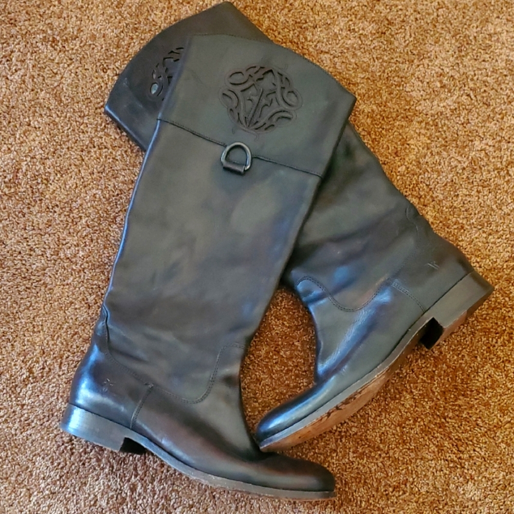 Frye logo boots brown